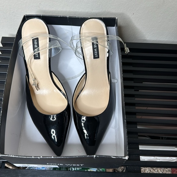 Black Heels w/Strap around Ankle - Picture 7 of 7